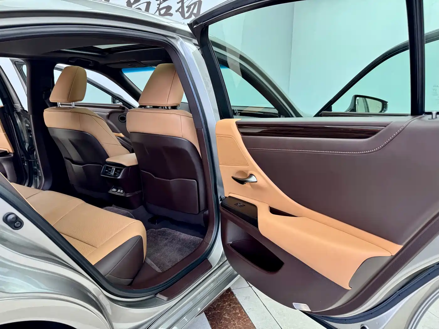 Lexus ES 2021 200 Luxury Edition фото 11