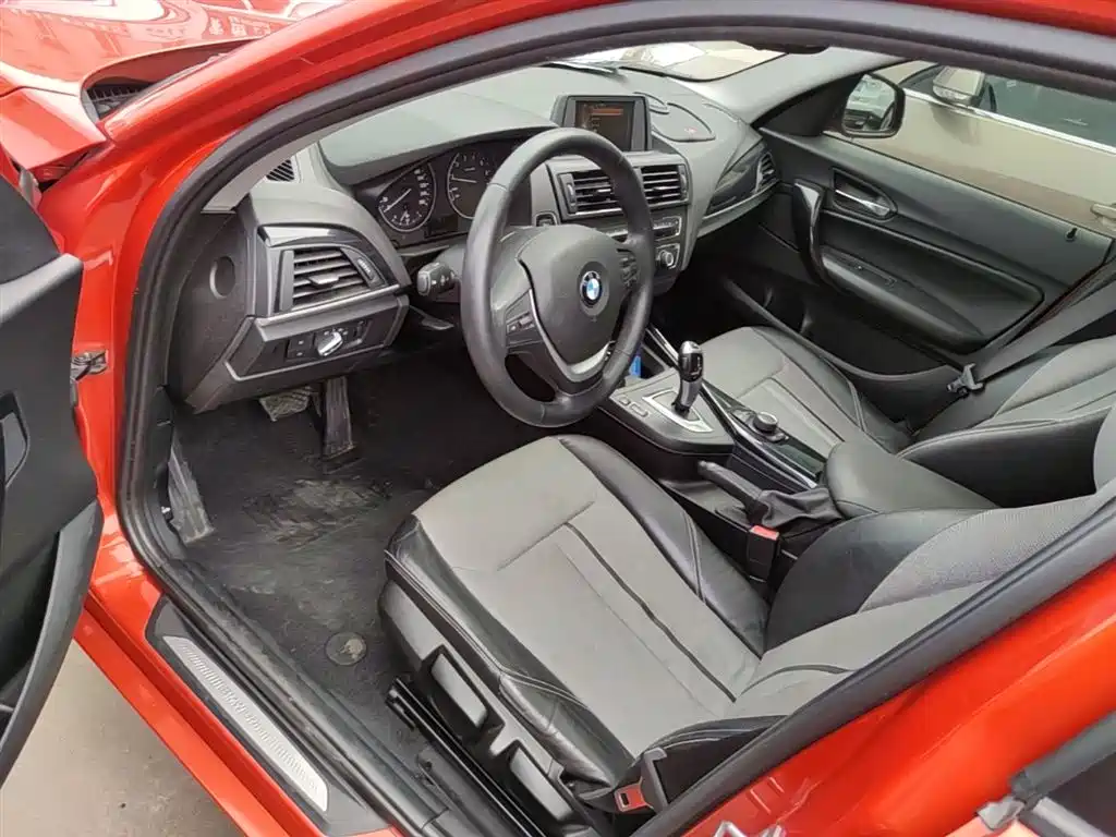 BMW 1 Series (Import) 2013 Facelift 116i Urban Model фото 15