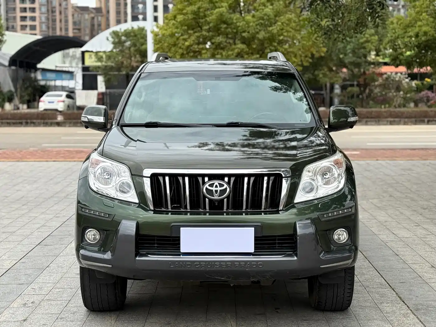 Toyota Prado (Import) 2010 2.7L Auto Luxury фото 2
