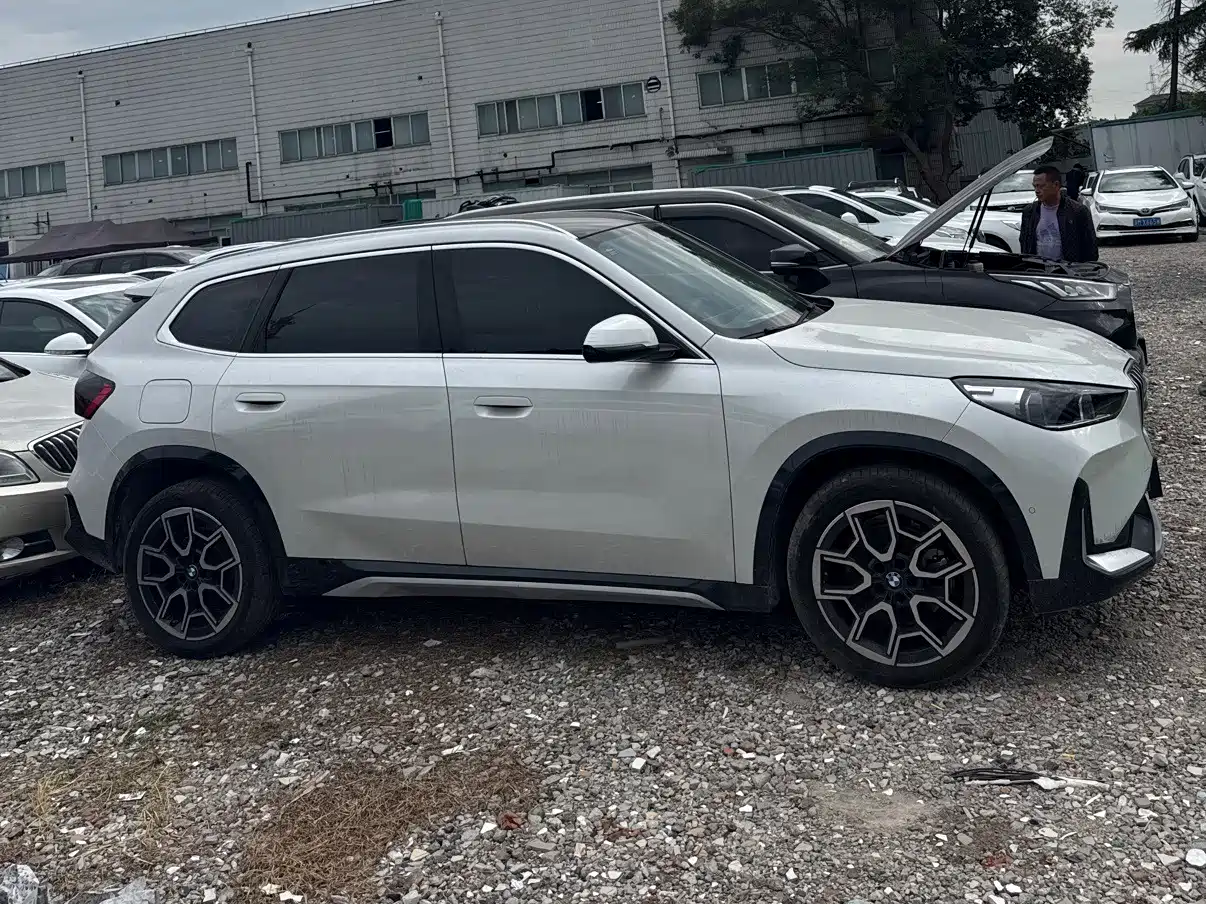 Photo 3 - BMW X1