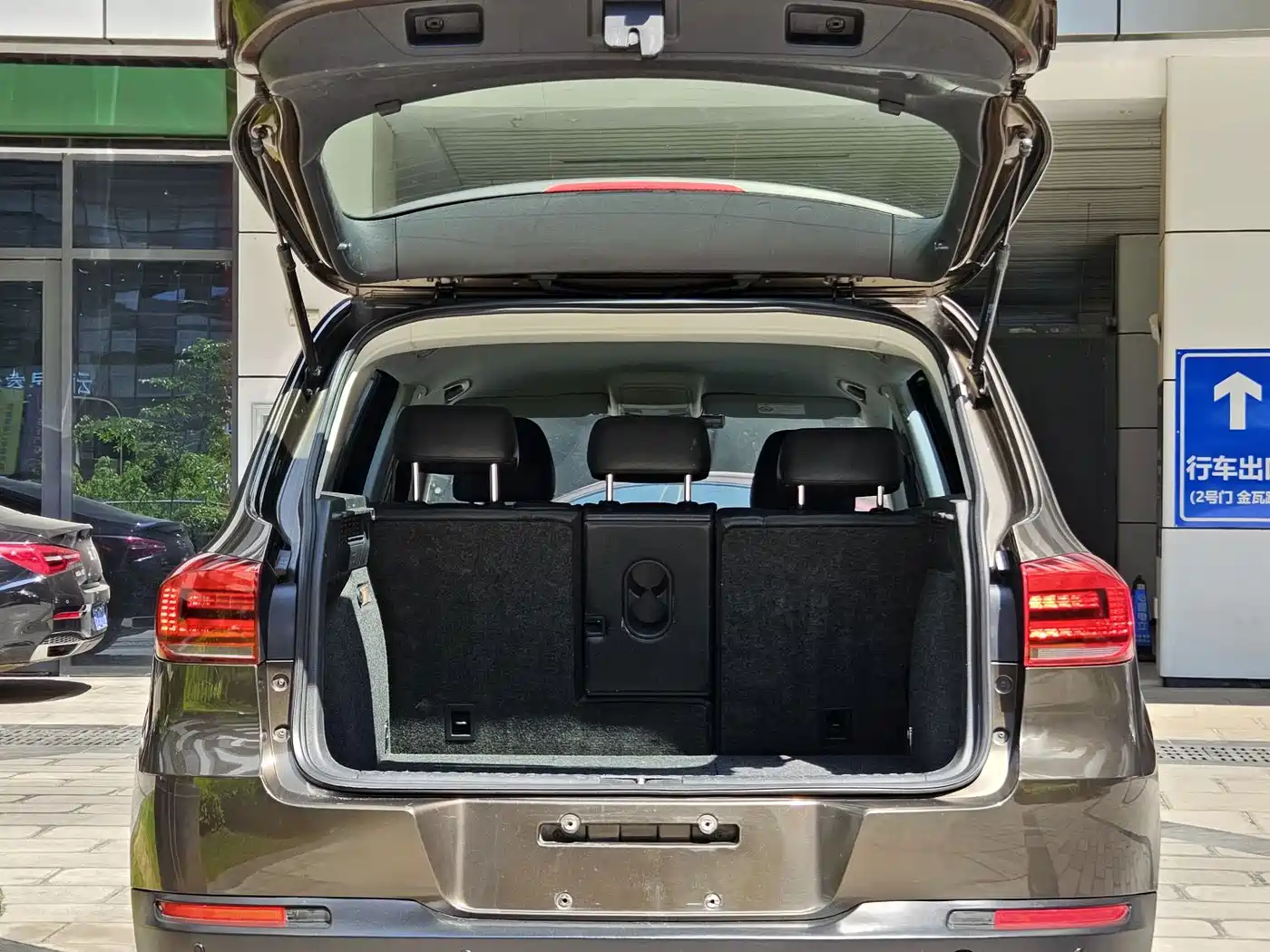 Volkswagen Tiguan 2013 1.8TSI Manual 2WD Trend Edition фото 8
