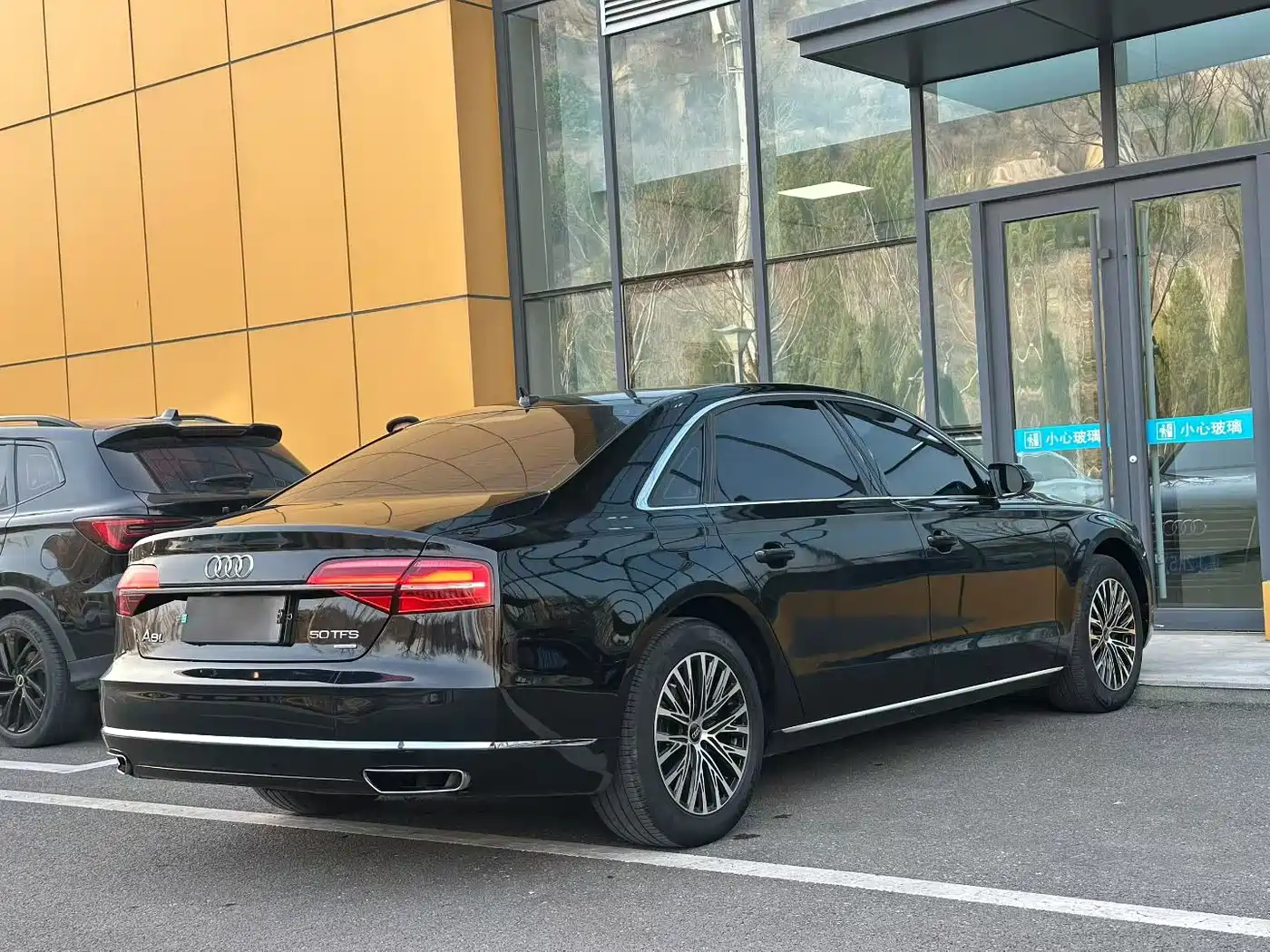 Фото 7 - Audi A8