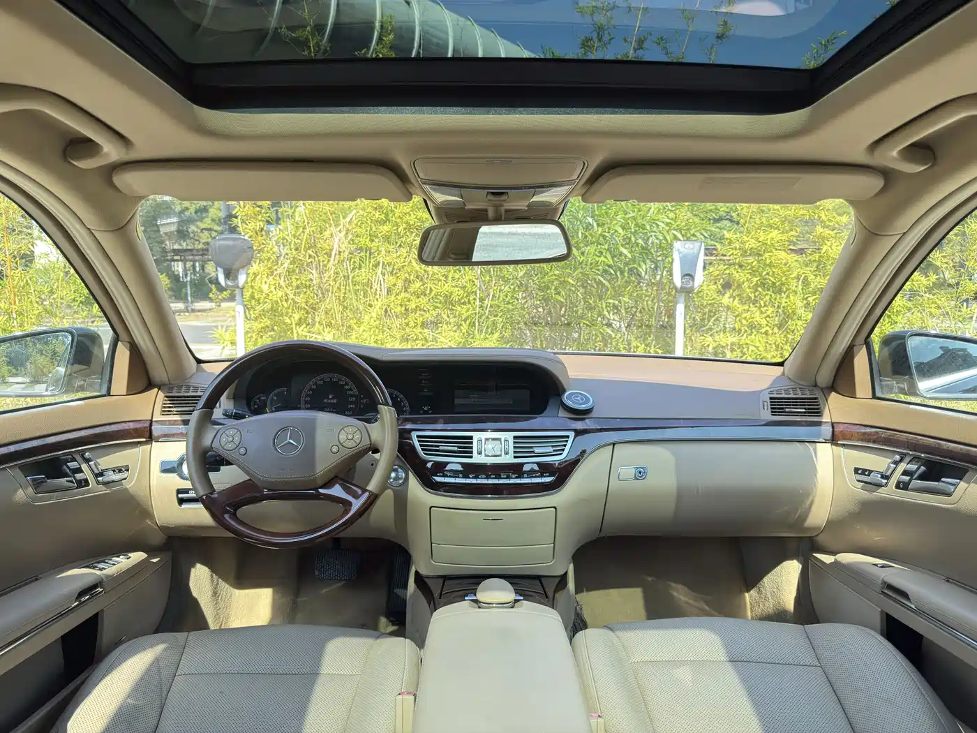 Mercedes-Benz S-Class 2012 S 300 L Luxury Grand Edition фото 9