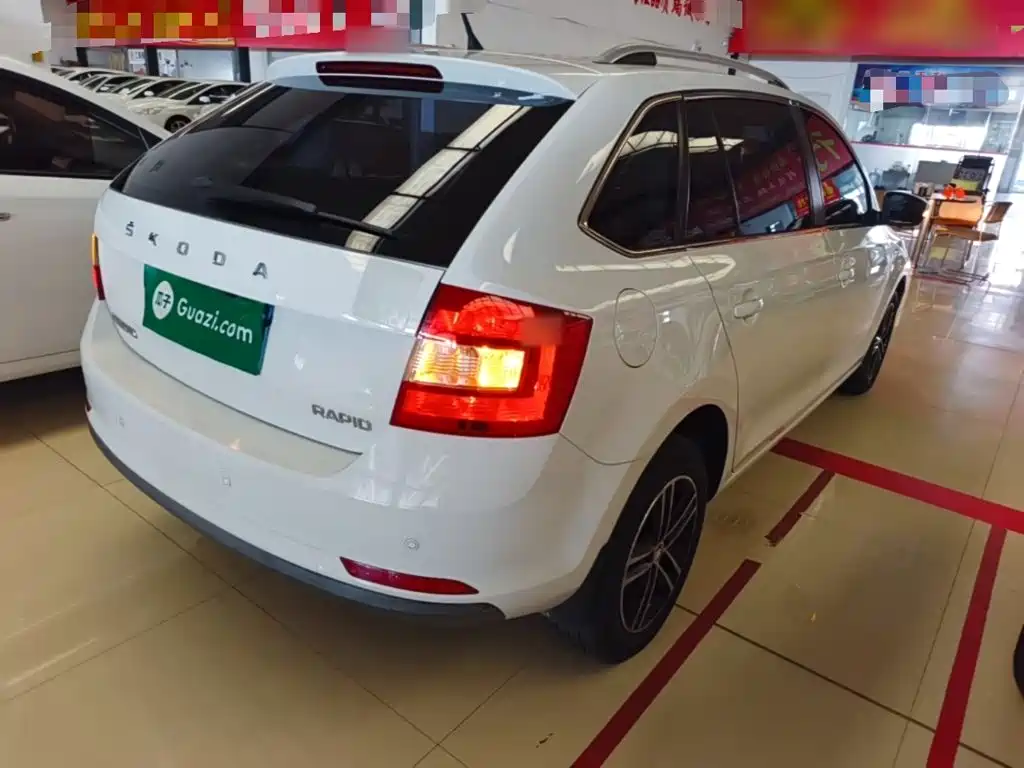 صورة 7 - Škoda Skoda Rapid Spaceback