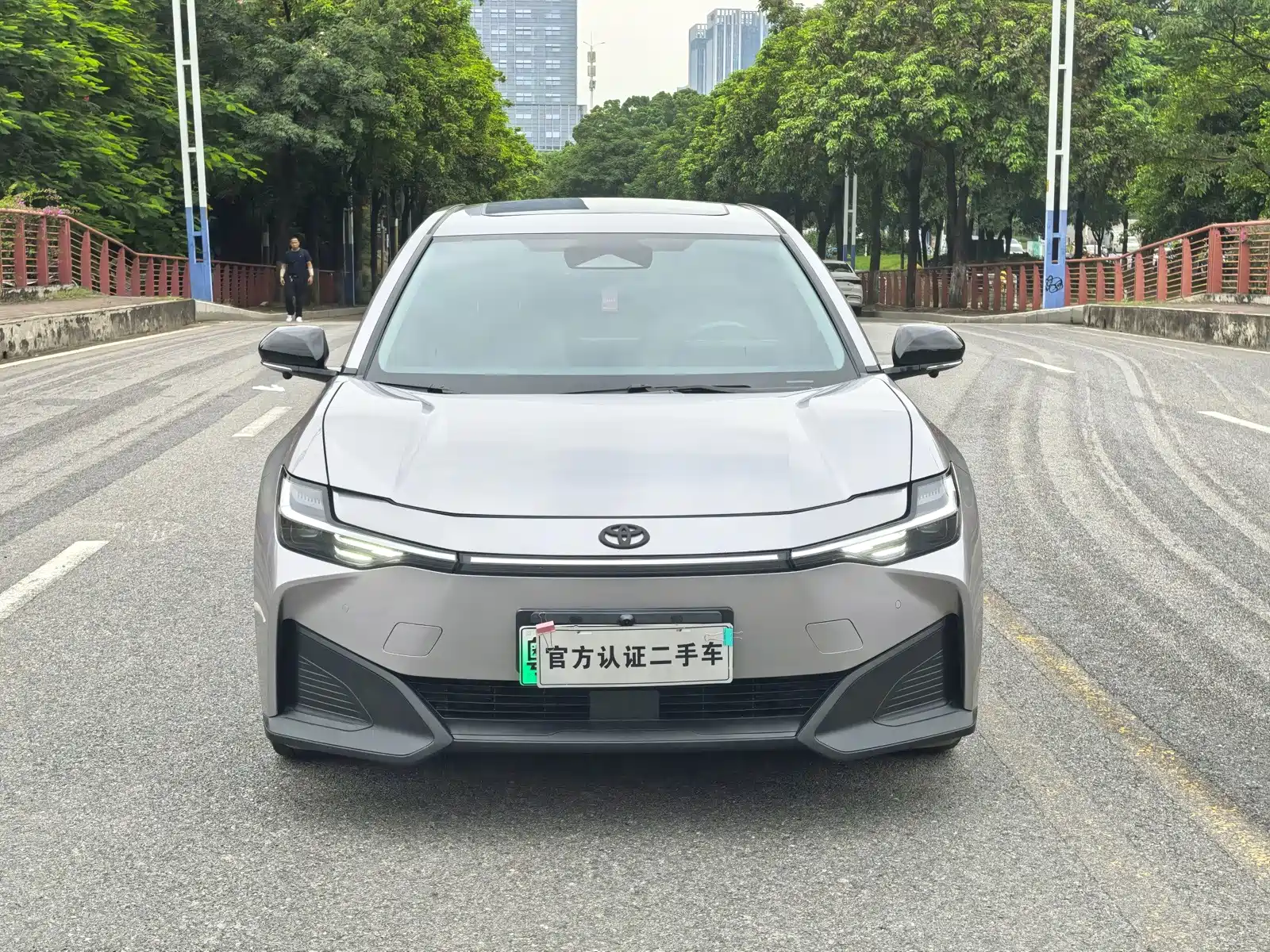 Photo 2 - Toyota bZ3