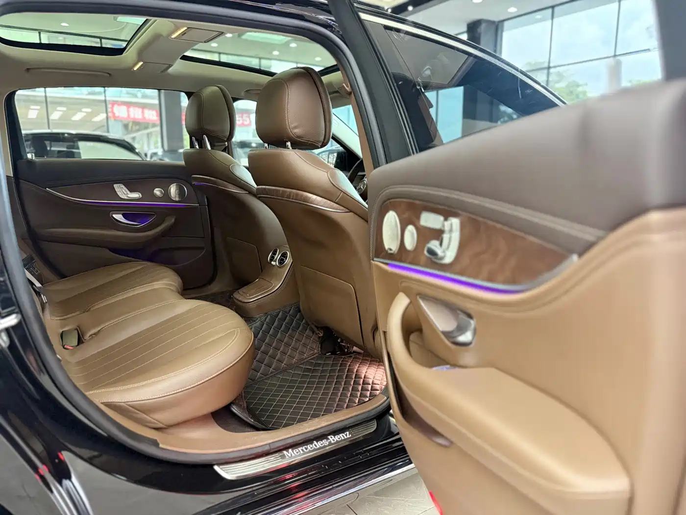 Mercedes-Benz E-Class 2022 E 300 L Luxury фото 11