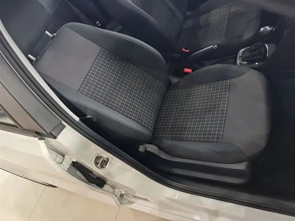 Volkswagen Polo 2018 1.5L Auto Comfort фото 25