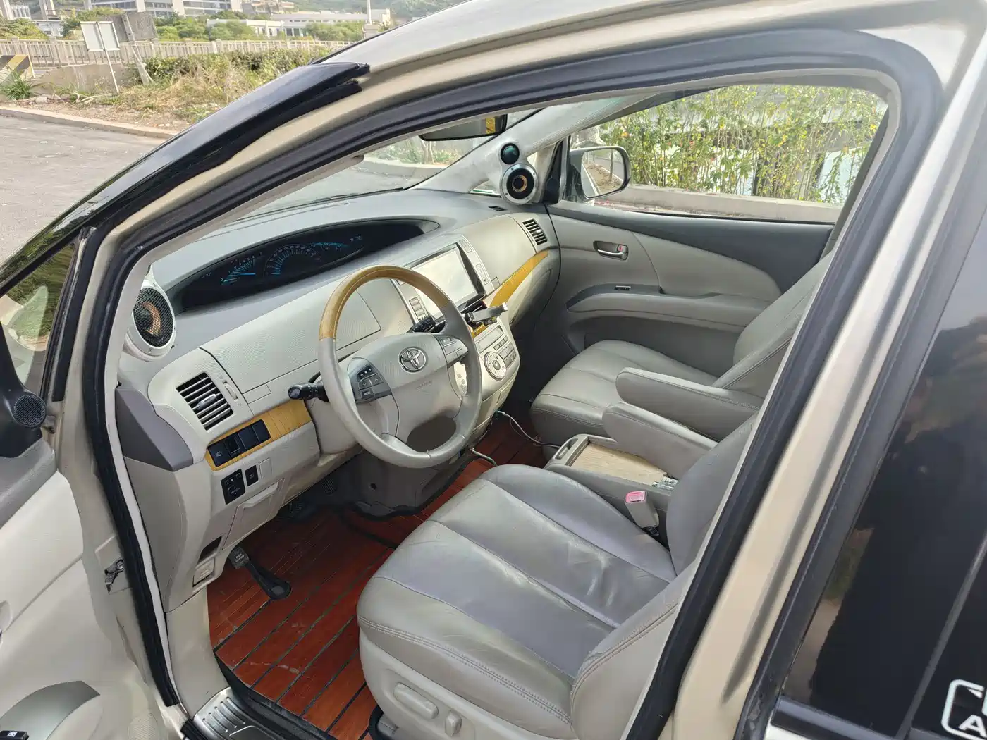 Toyota Previa 2006 Model 2.4L 7-Seater Luxury Edition фото 30