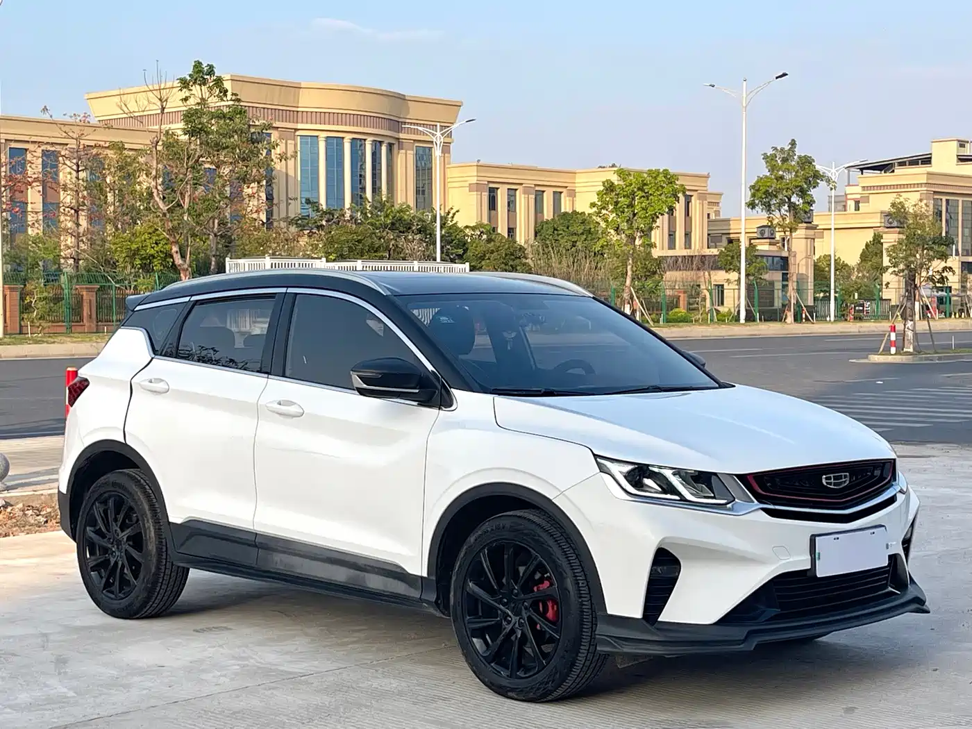 Geely Coolray 2020 2020 PRO 260T DCT Light Knight BSG