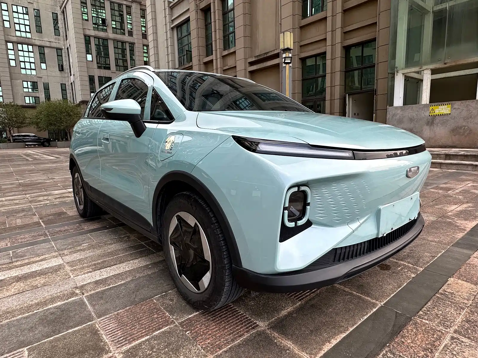 Фото 8 - Geely Geometry E Firefly