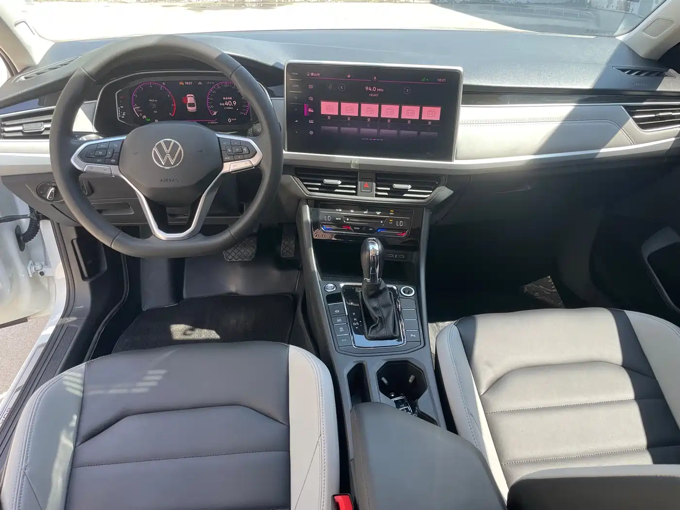 Volkswagen Bora 2023 280TSI DSG Prestige Edition фото 11