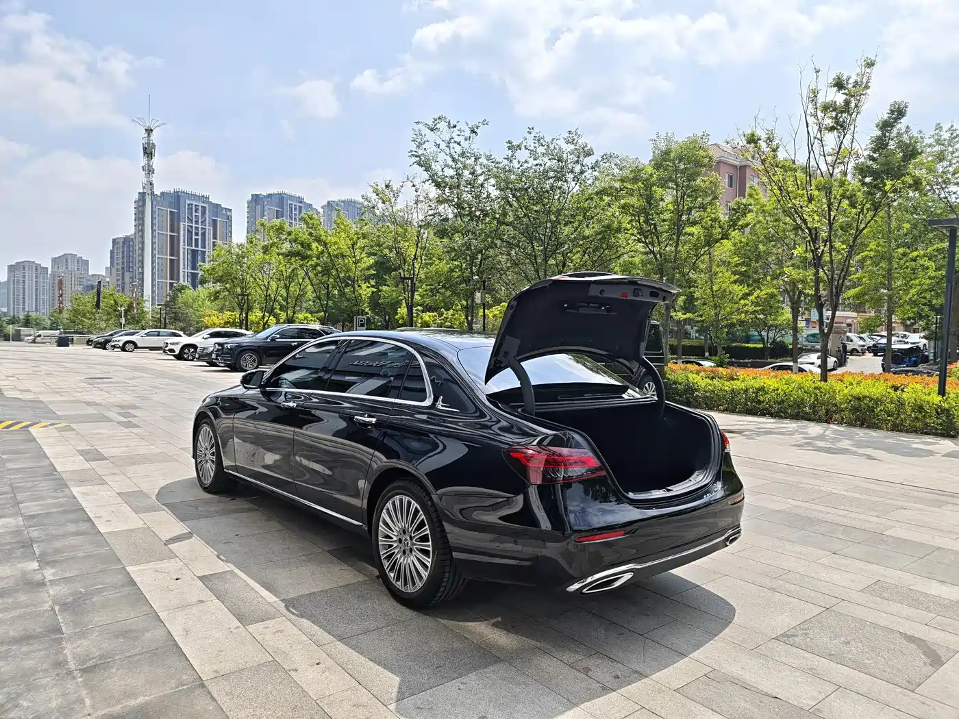 Mercedes-Benz E-Class 2021 E 300 L Fashion фото 13
