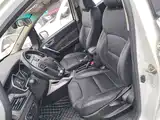Фото 11 - Geely Vision X3