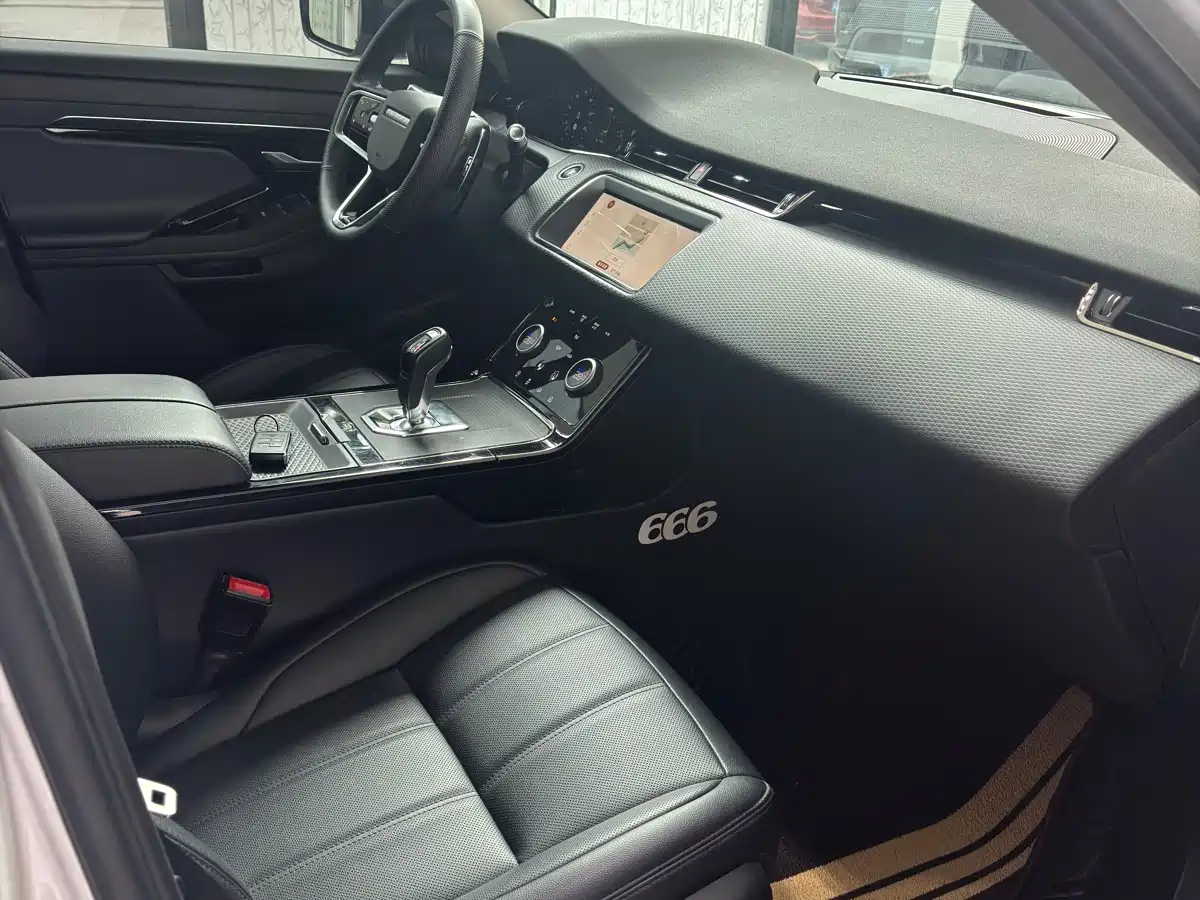 Land Rover Range Rover Evoque 2021 Range Rover Evoque L 200PS R-Dynamic Standard Elite Edition фото 11