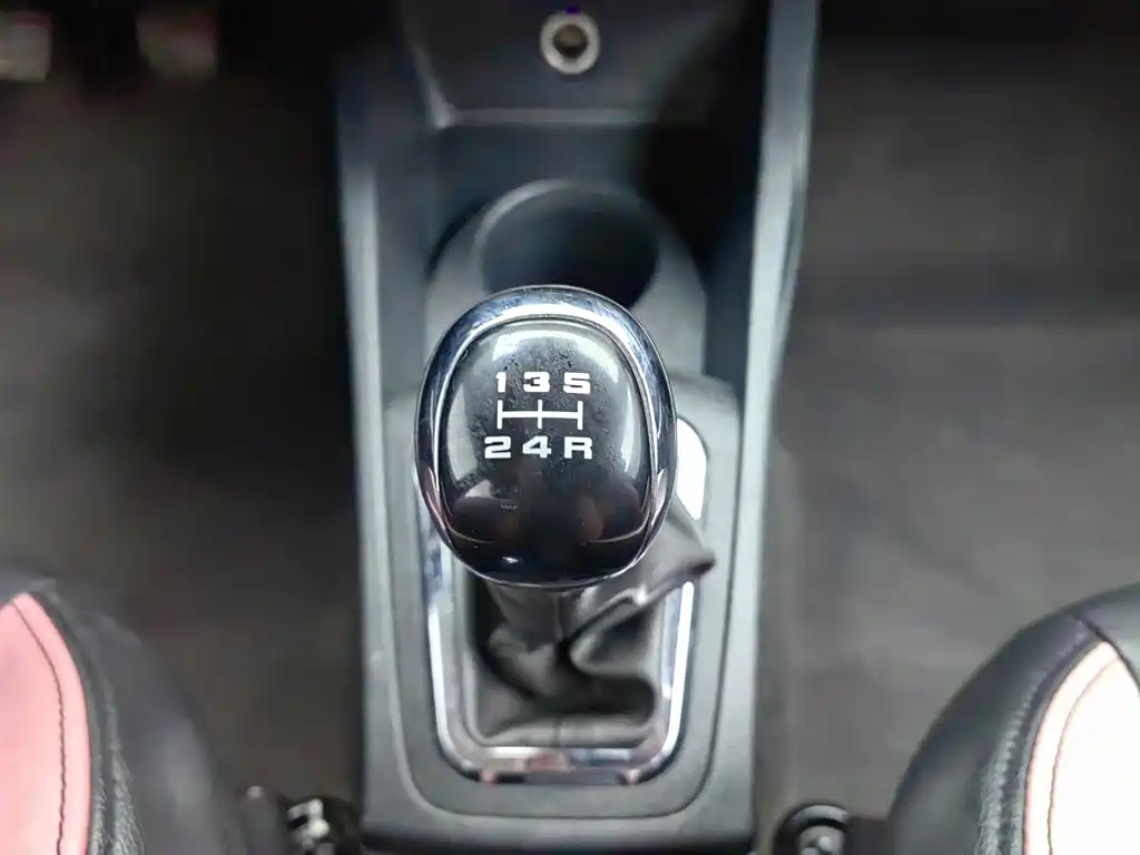 Dongfeng Aeolus Dongfeng Fengshen AX3 2017 2016 1.5L Manual Trendy Cool Edition
