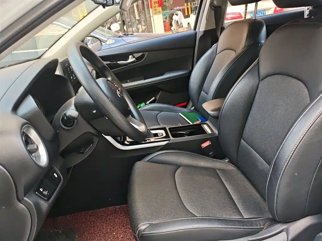 Kia K3 2019 1.5L CVT Smart Connect Edition фото 8