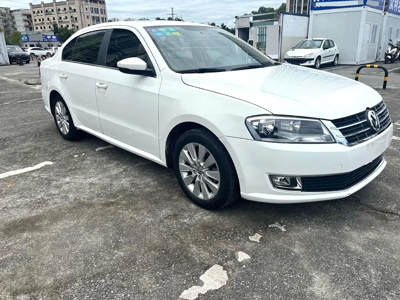 Volkswagen Lavida 2013 2013 Facelift Classic 1.6L Automatic Comfort
