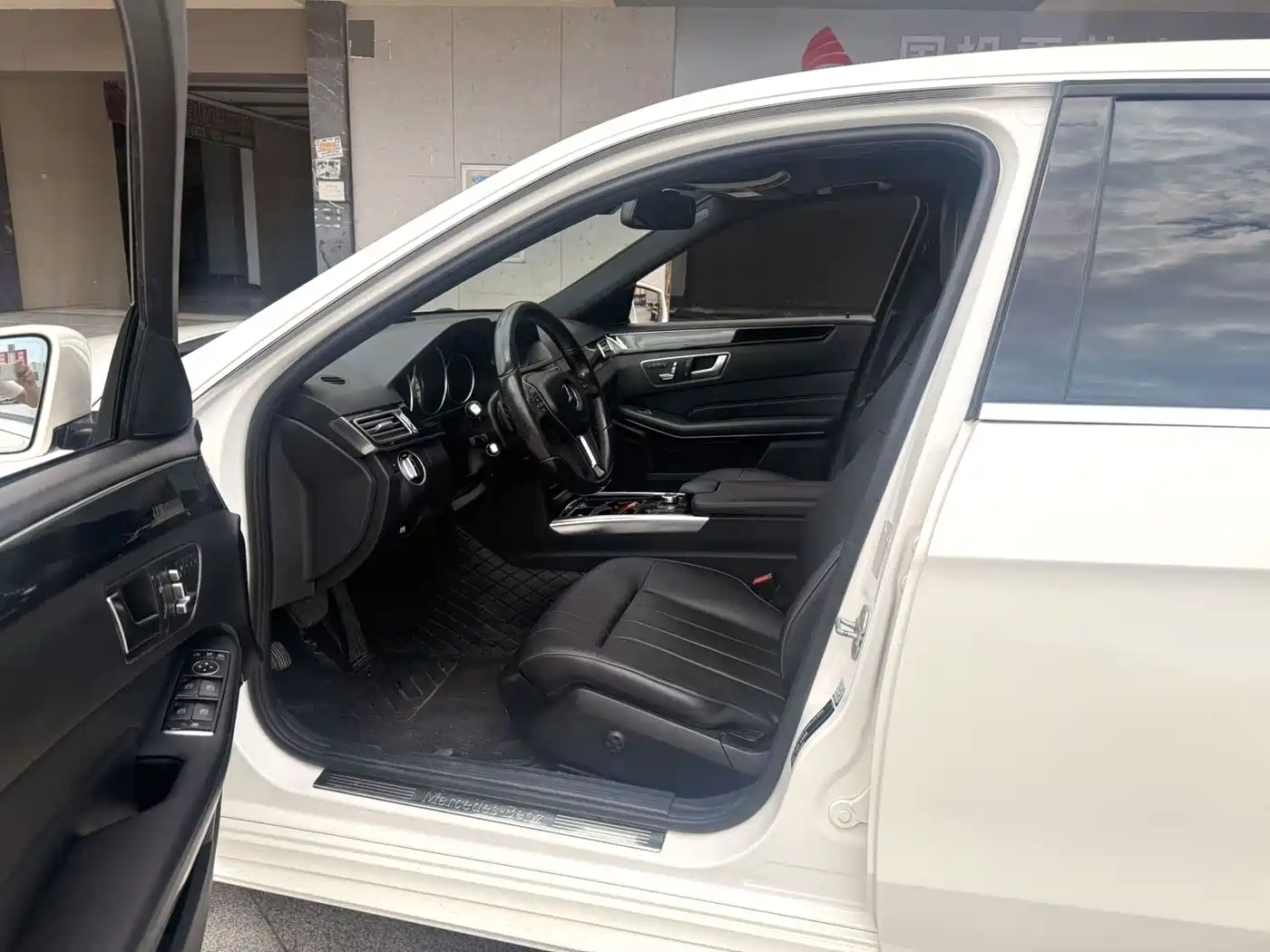Mercedes-Benz E-Class 2015 Facelift E 260 L Sport фото 5