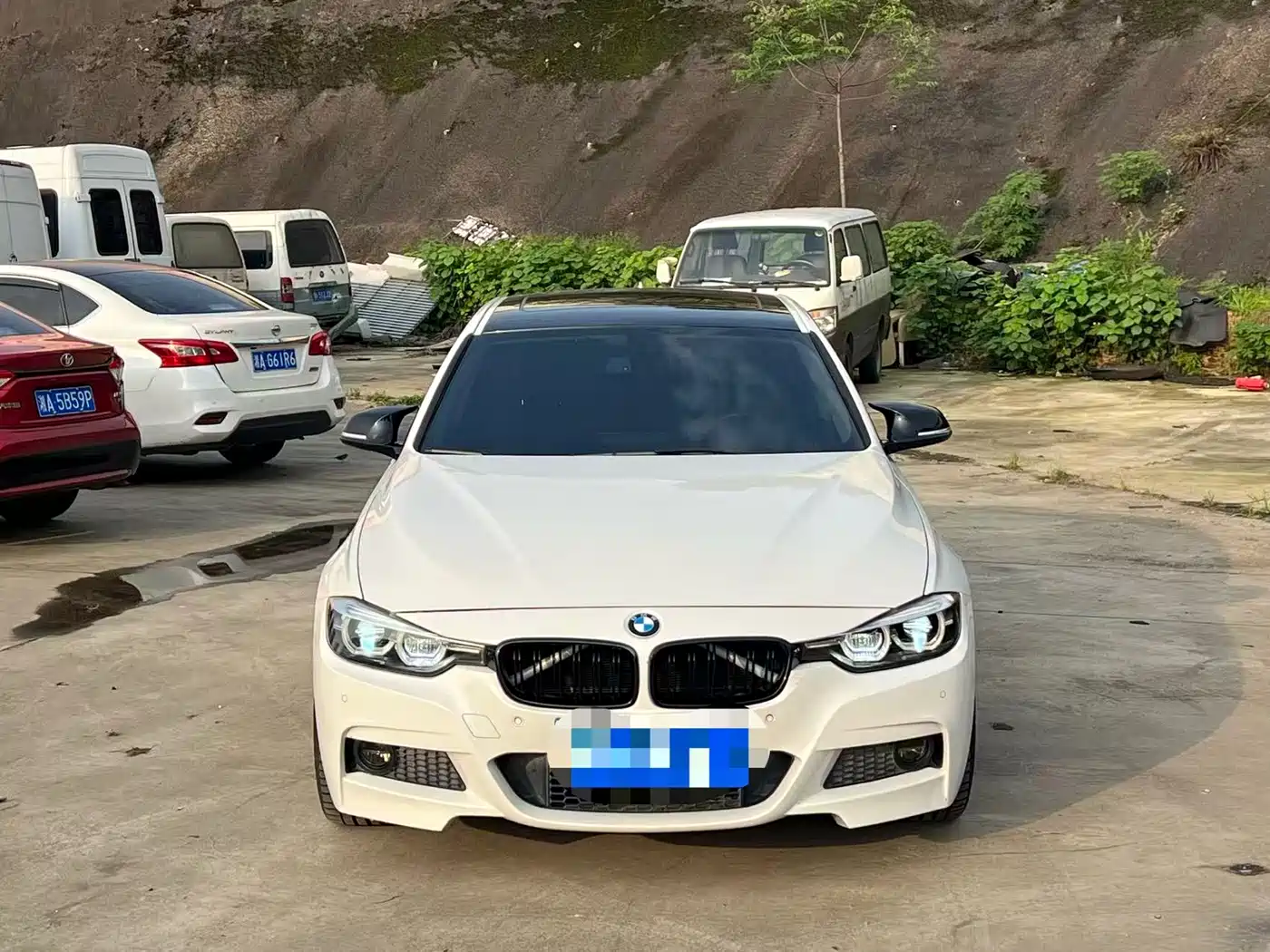 BMW 3 Series 2018 330Li M Sport Black Night Edition фото 2
