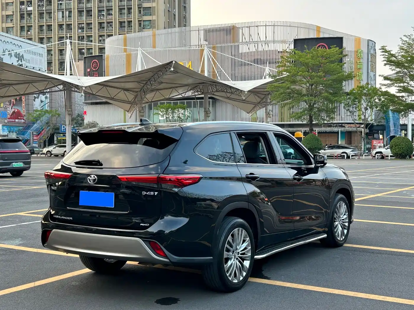 Фото 10 - Toyota Highlander