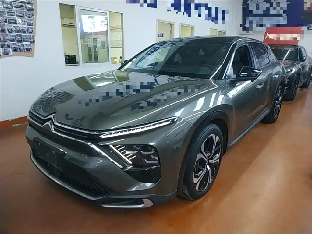 Citroën Versailles C5 X 2021 1.6T FM Version