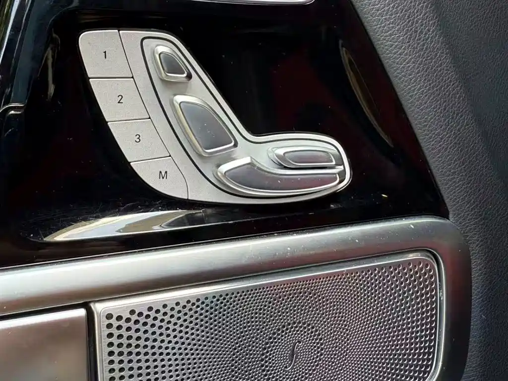 Mercedes-Benz G-Class AMG 2019 AMG G 63 фото 17
