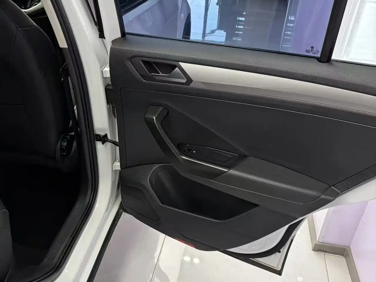 Volkswagen T-ROC 2022 280TSI DSG 2WD Elite PLUS фото 10
