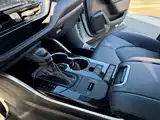 Photo 12 - Toyota Highlander