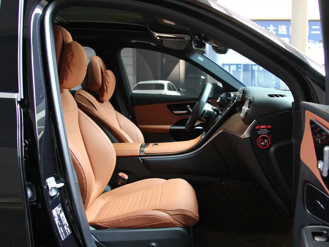 Mercedes-Benz GLC 2024 Facelift GLC 300 L 4MATIC Sport 5-seater фото 15