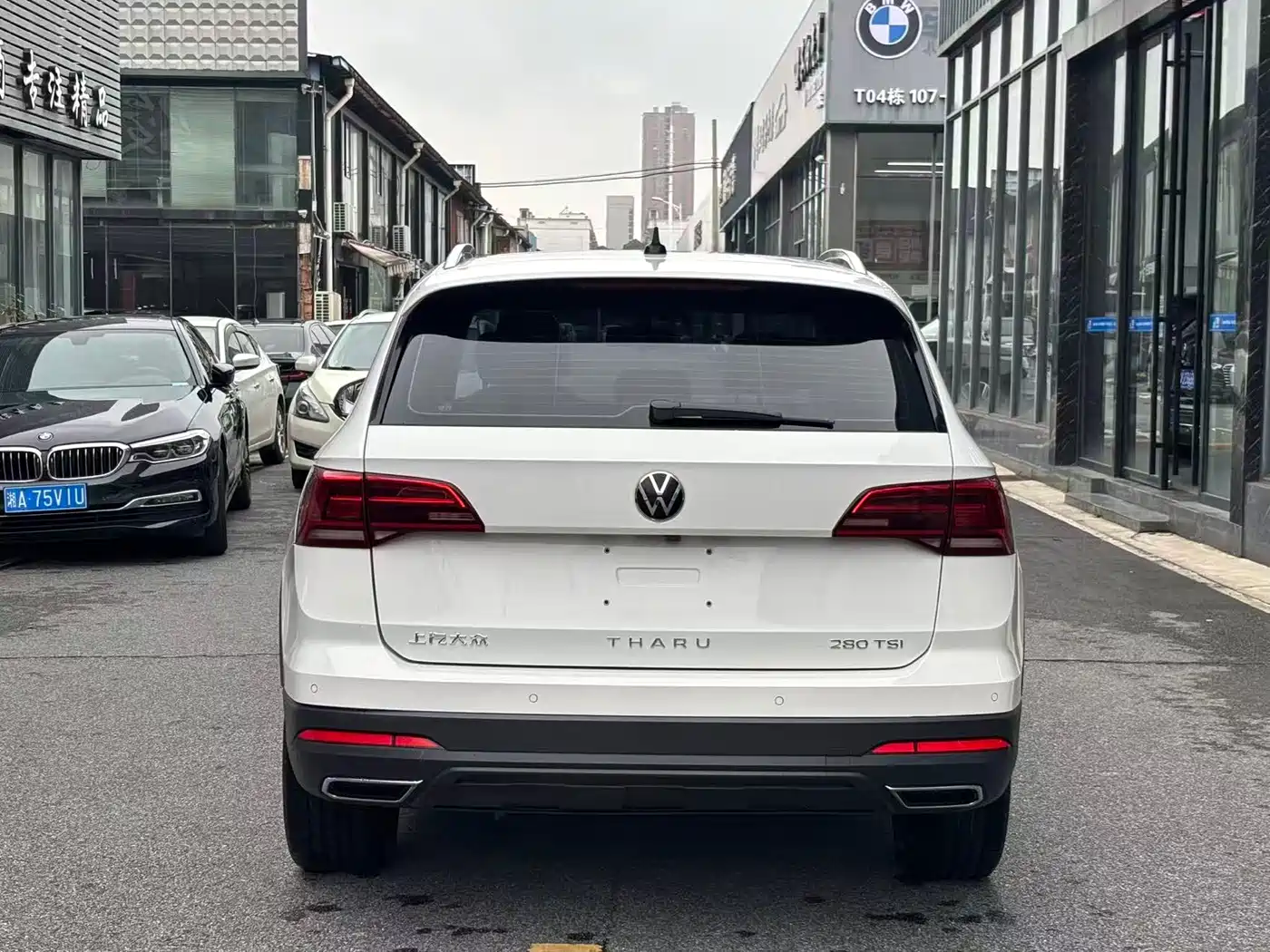 Volkswagen Tharu 2022 280TSI FWD Luxury Edition фото 11