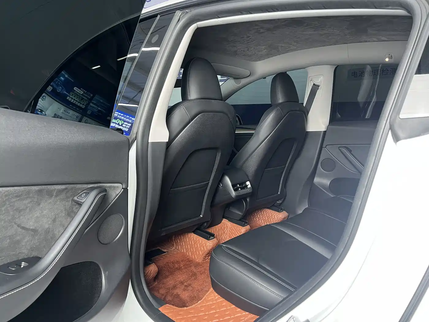Фото 16 - Tesla Model Y