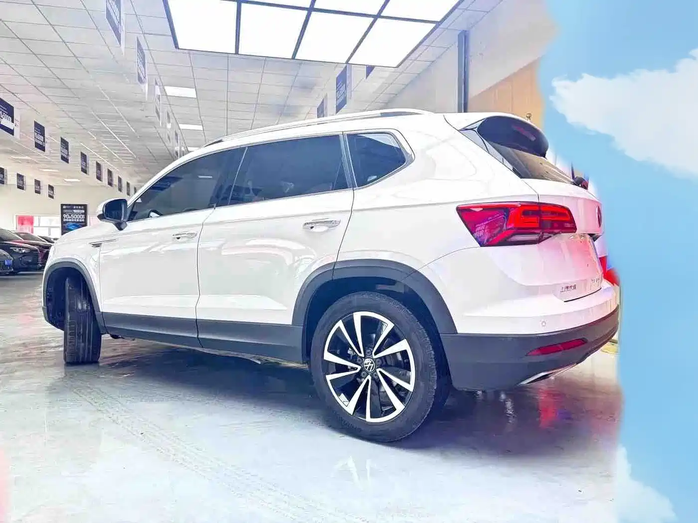 Volkswagen Tharu, миниатюра 3