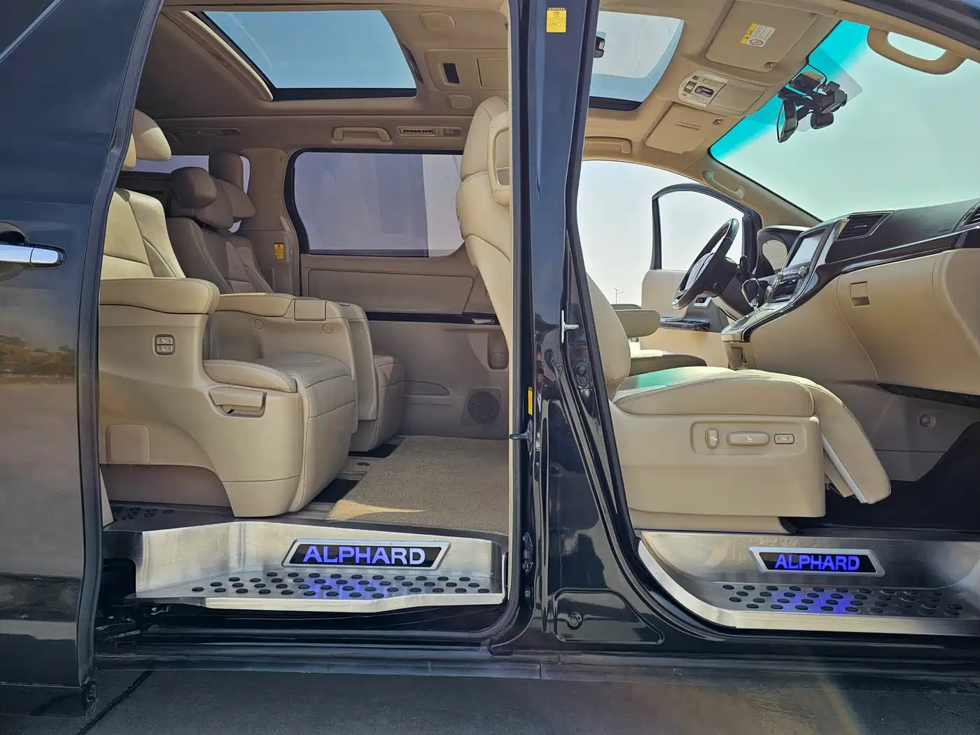 Toyota Alphard 2012 3.5L Luxury Edition фото 25