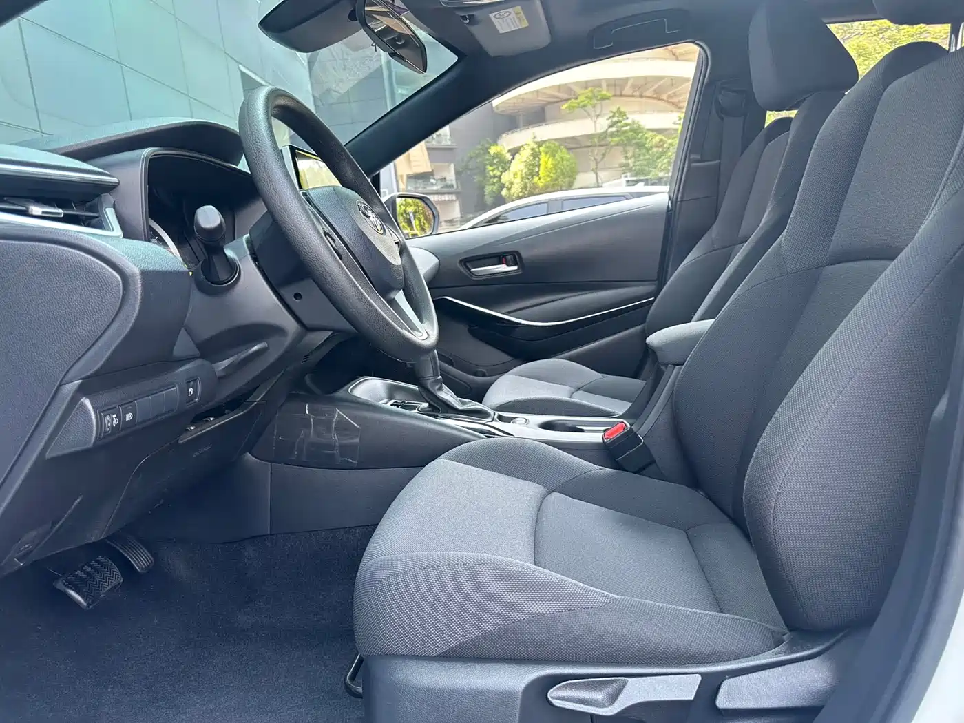Toyota Levin 2021 Dual Engine 1.8H E-CVT Luxury Edition фото 9