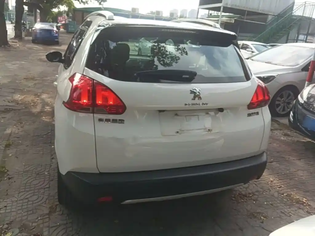 Фото 6 - Peugeot 2008