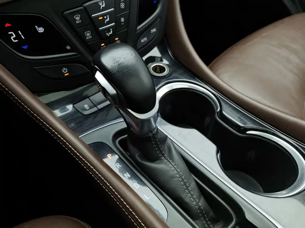 Фото 13 - Buick Envision Plus