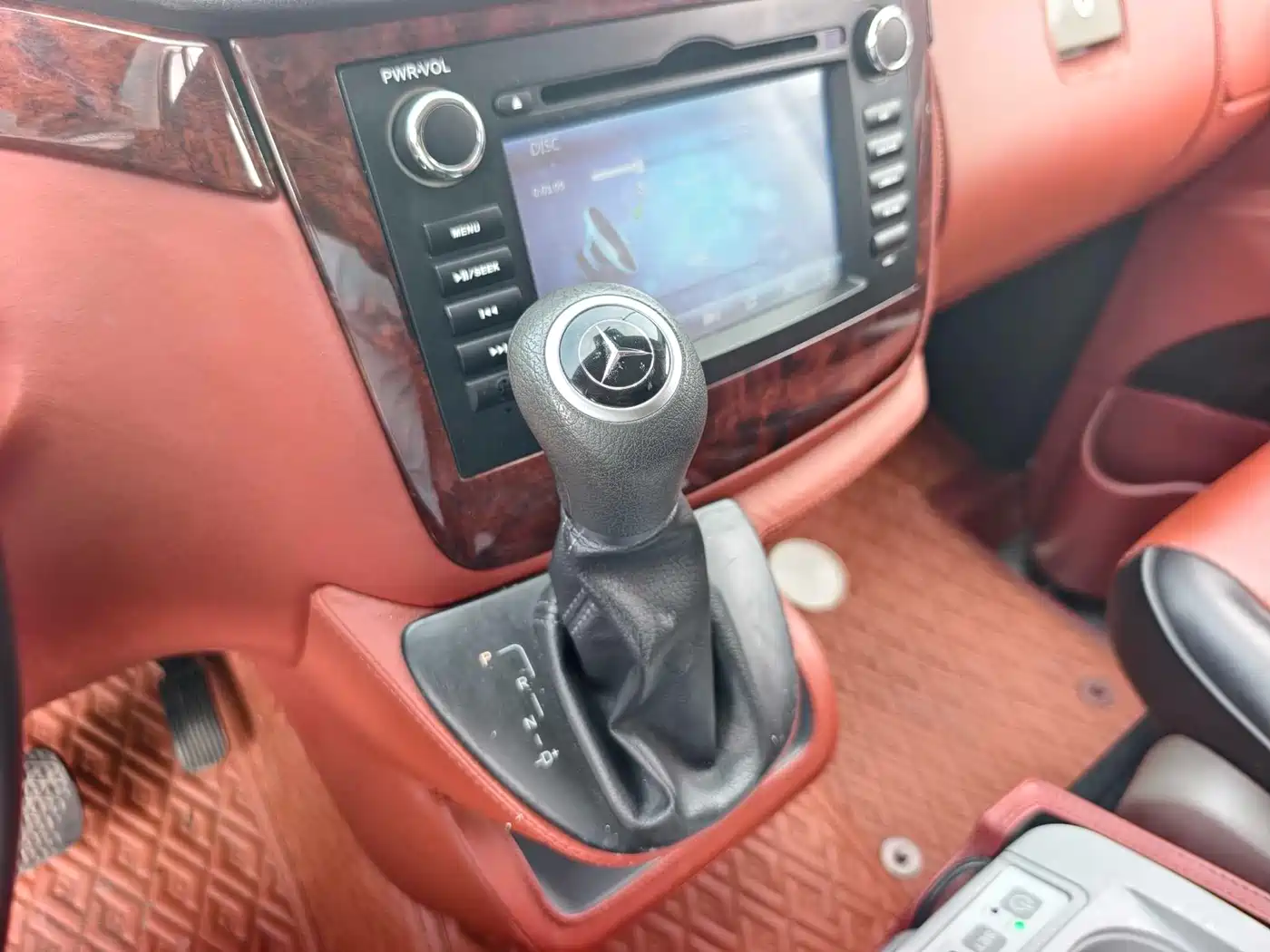 Mercedes-Benz Vito 2013 Model 3.0L Elite Edition фото 8