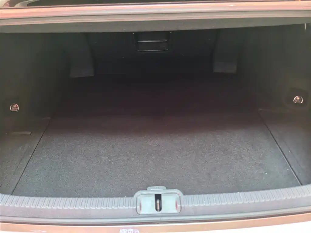 Lexus ES 2023 200 Excellence Edition фото 18