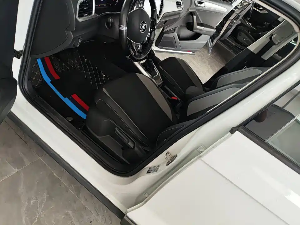 Volkswagen T-ROC 2022 280TSI DSG 2WD Elite PLUS фото 5