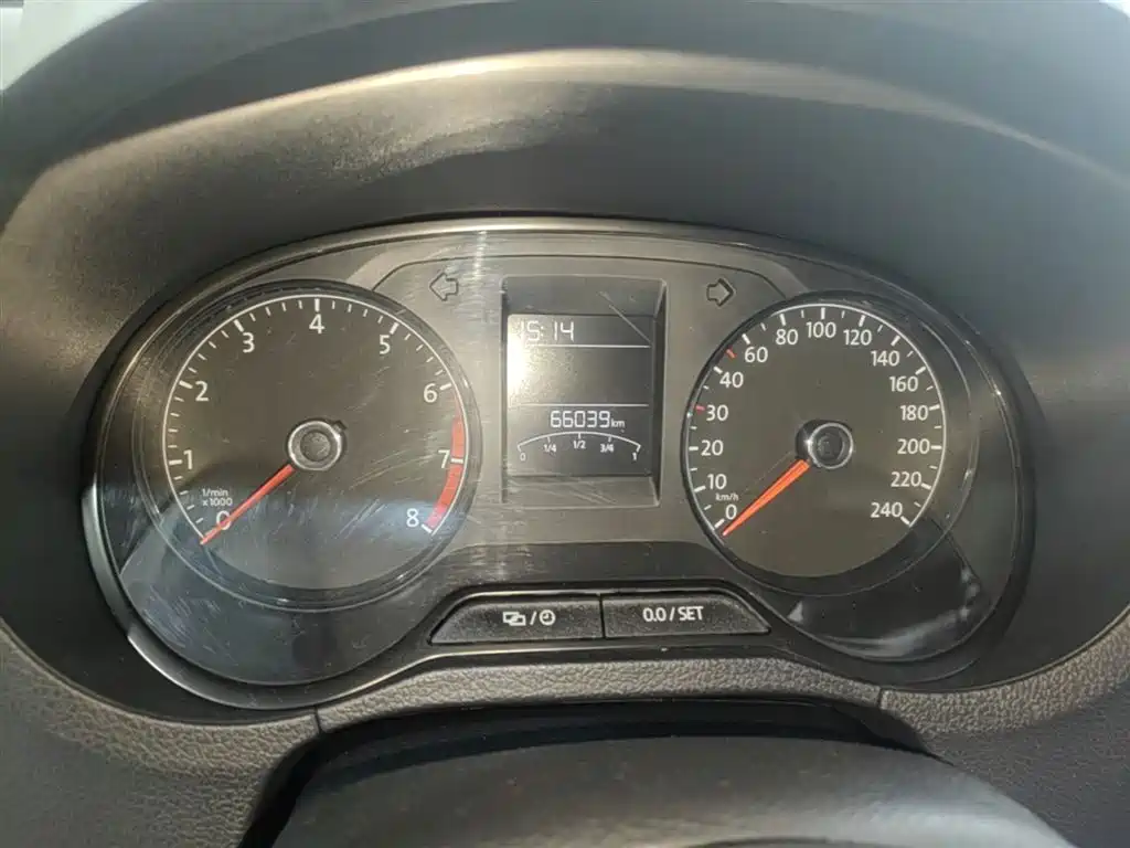 Volkswagen Polo 2018 1.5L Auto Safe Drive фото 12