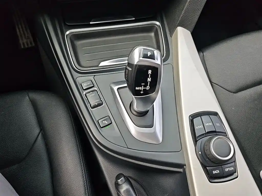 BMW 3 Series 2014 320Li Fashion фото 14