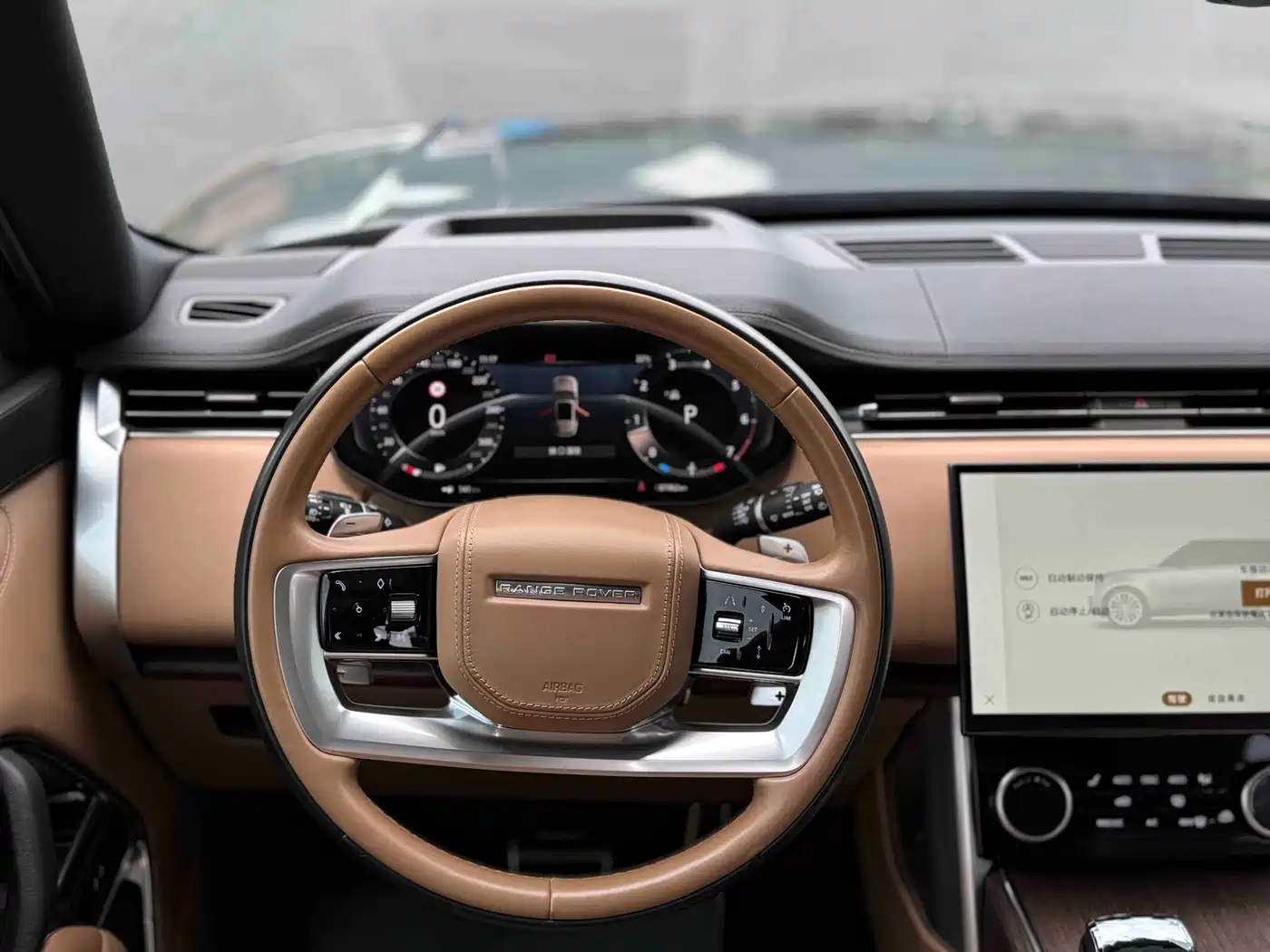 Land Rover Range Rover 2023 3.0 L6 400PS Genesis Extended Version фото 9
