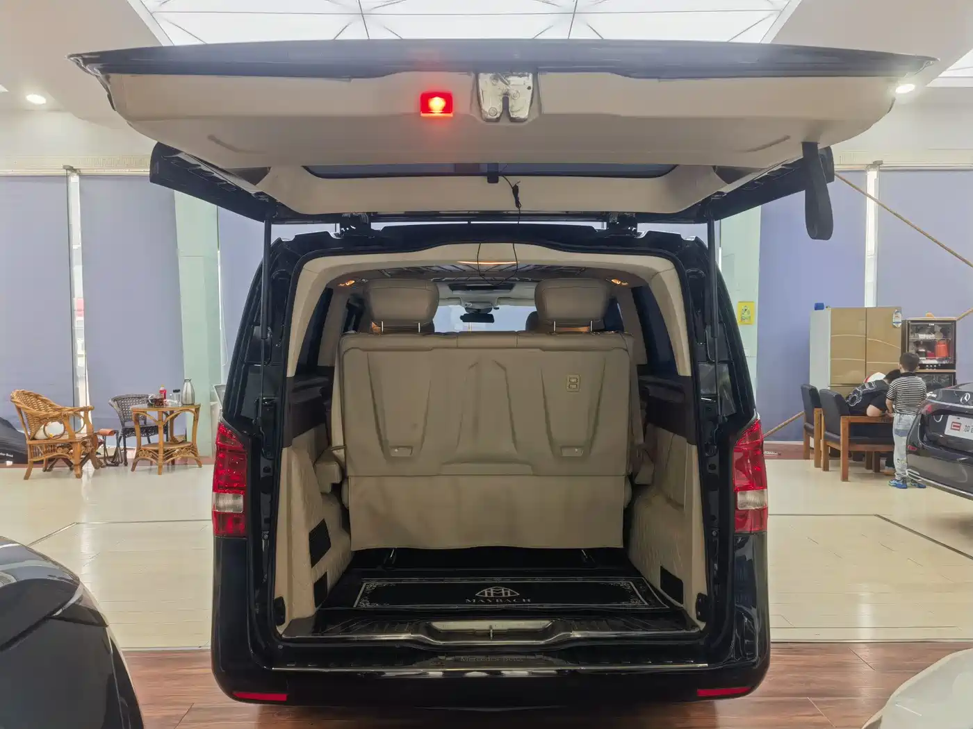 Mercedes-Benz Vito 2016 2.0T Elite Edition фото 14