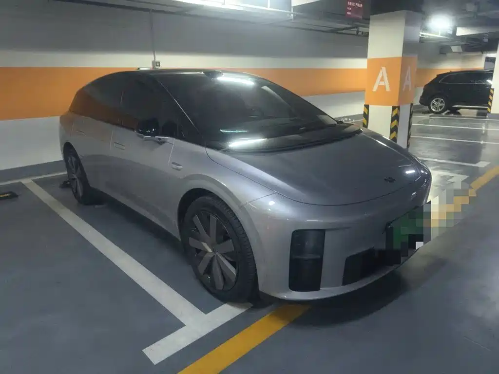 Li Auto i6 2025 2025 4WD Base Model