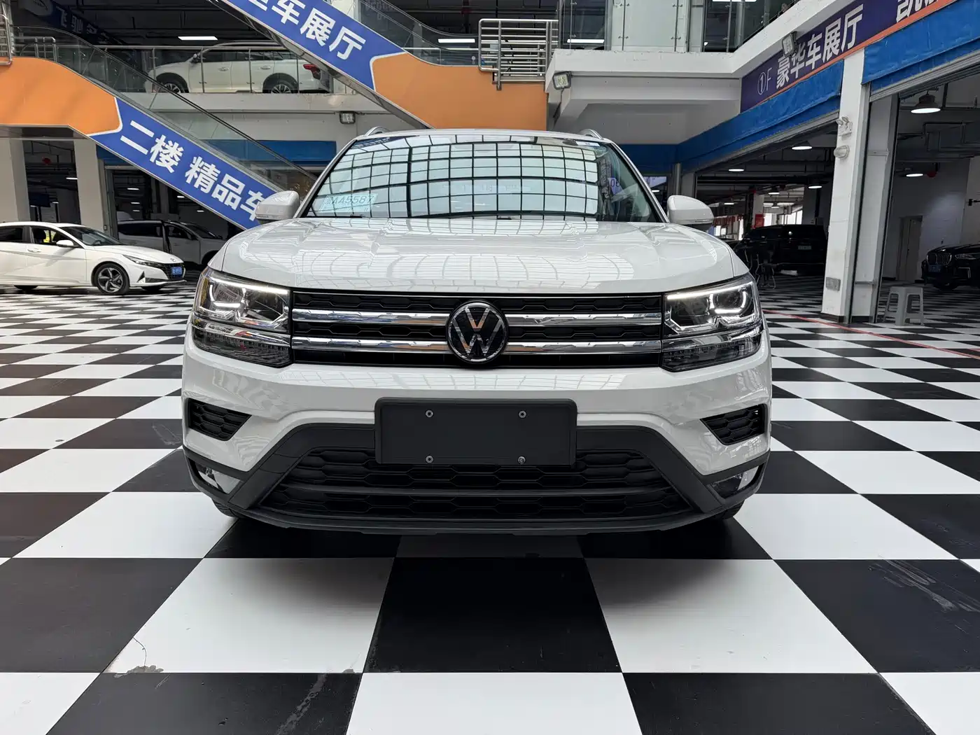 Volkswagen Tharu 2022 280TSI FWD Luxury Edition фото 2