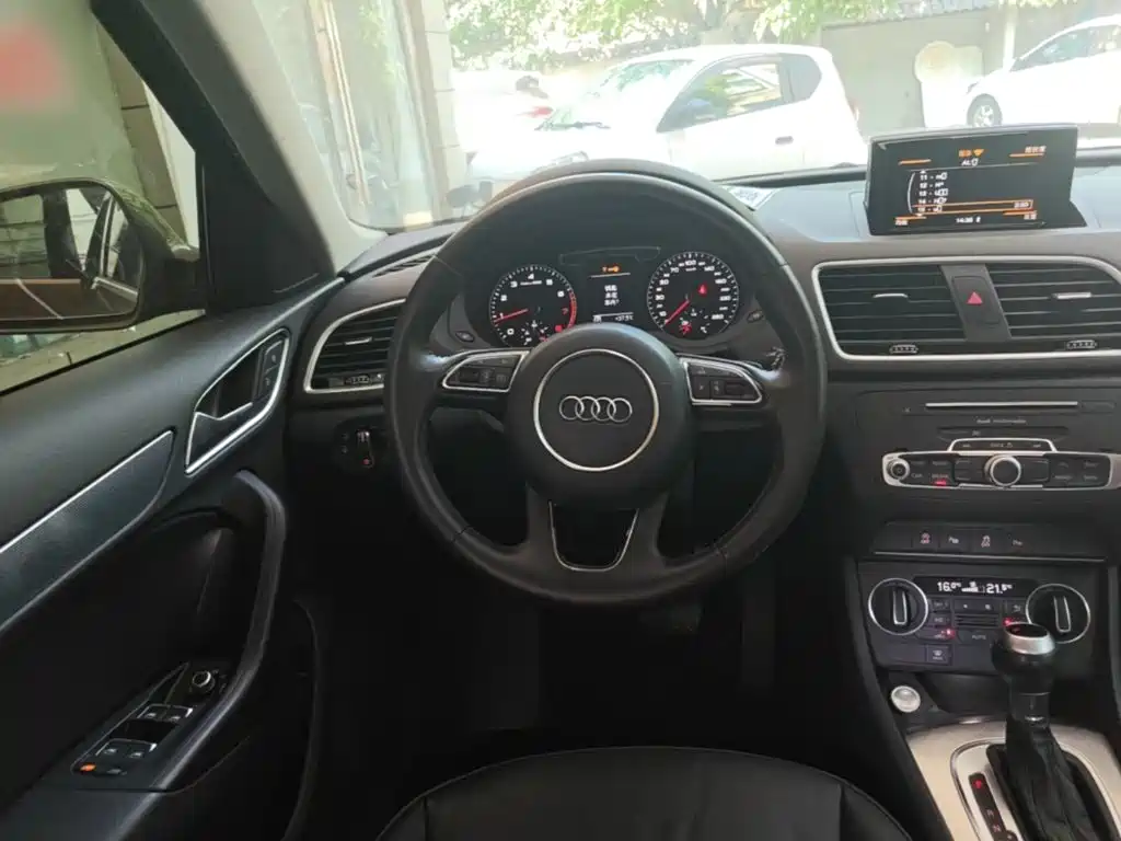 Фото 11 - Audi Q3