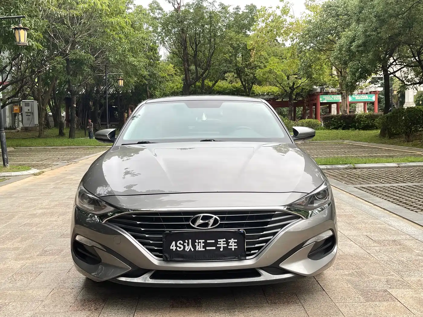 Фото 2 - Hyundai Lafesta