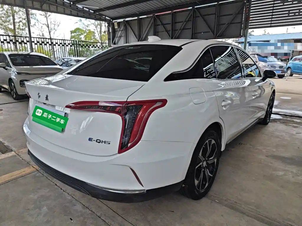 Hongqi E-QM5 2024 2023 Basic Travel Edition