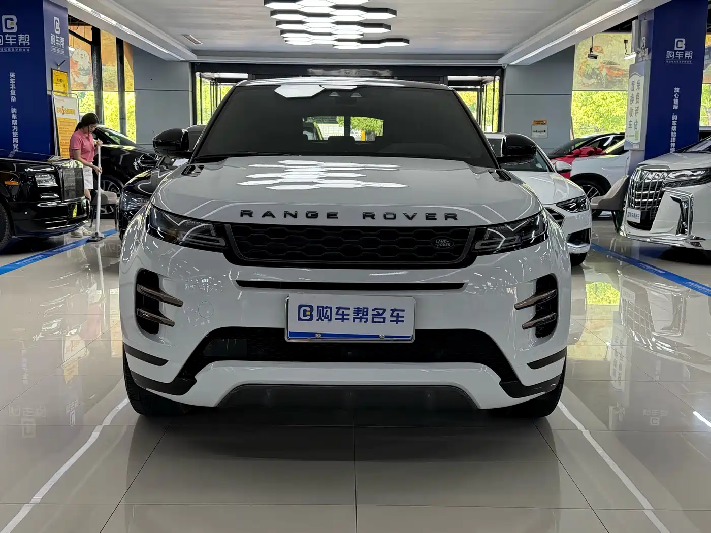 Land Rover Range Rover Evoque 2020 249PS R-DYNAMIC SE Sport Tech Edition фото 2