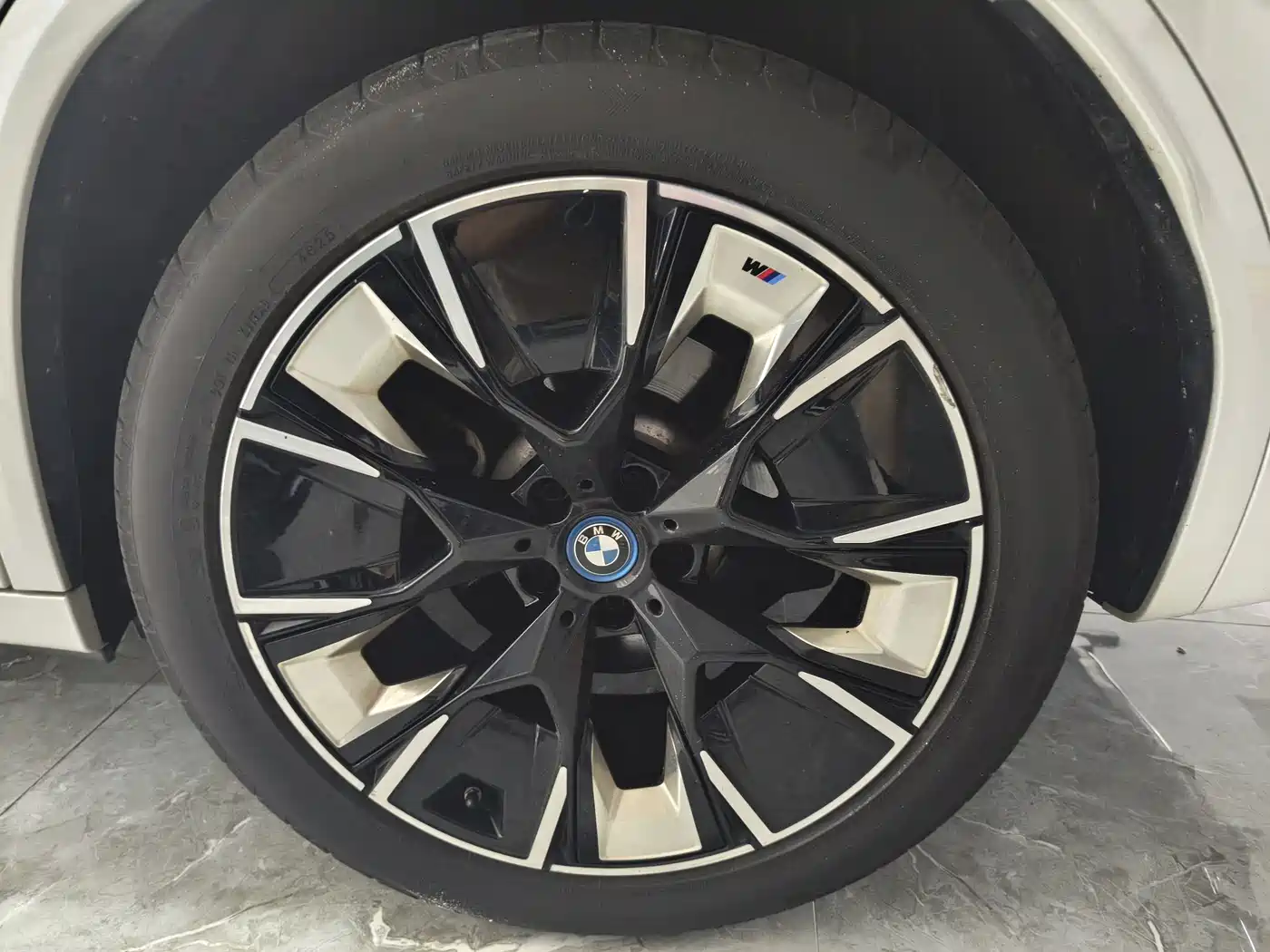 Фото 12 - BMW iX3